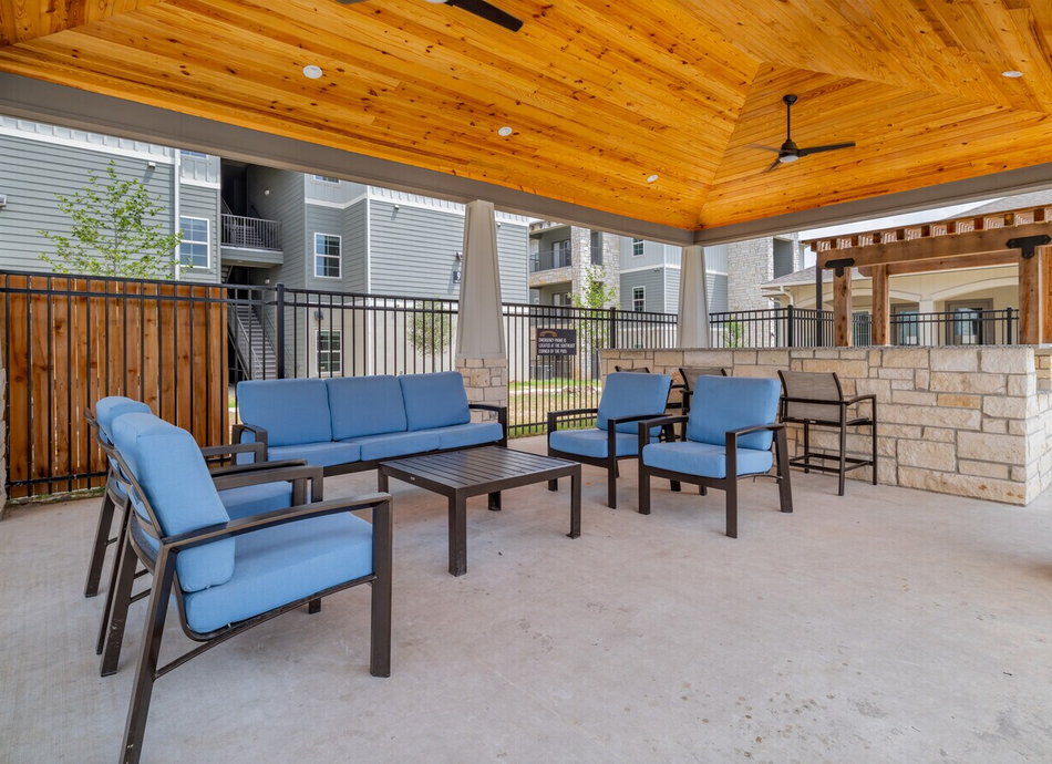 Horizon Pointe - Pool